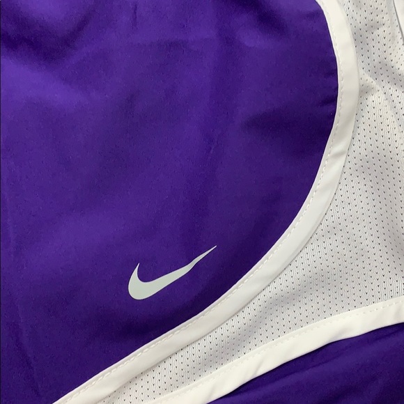 NIKE Women’s running shorts with Dri-Fit Technolog - Picture 6 of 15